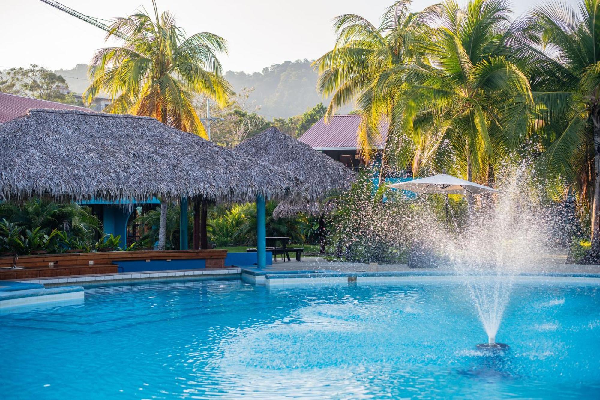 Beach Break Resort & Cr Surf Camp Jacó Exterior foto
