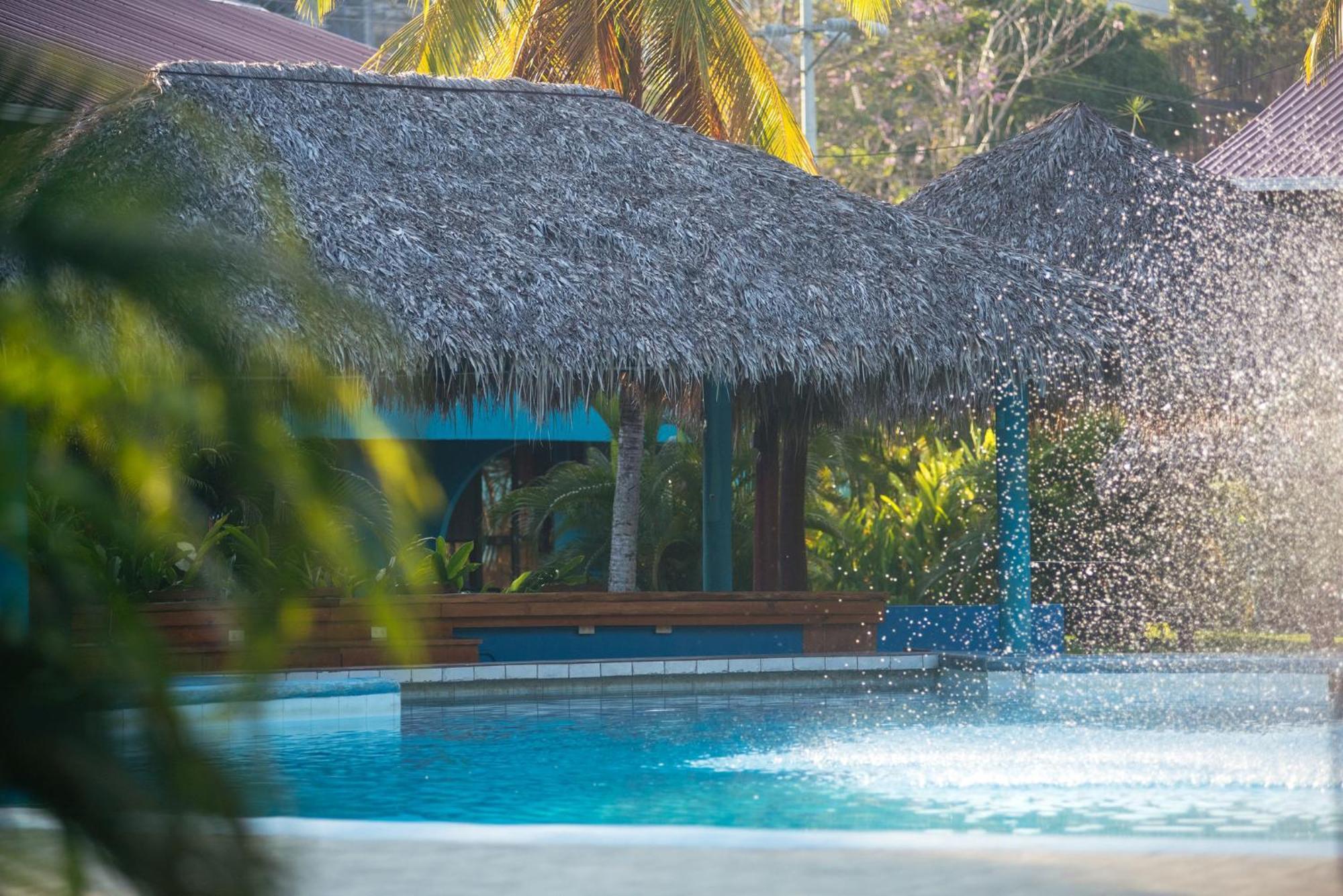 Beach Break Resort & Cr Surf Camp Jacó Exterior foto