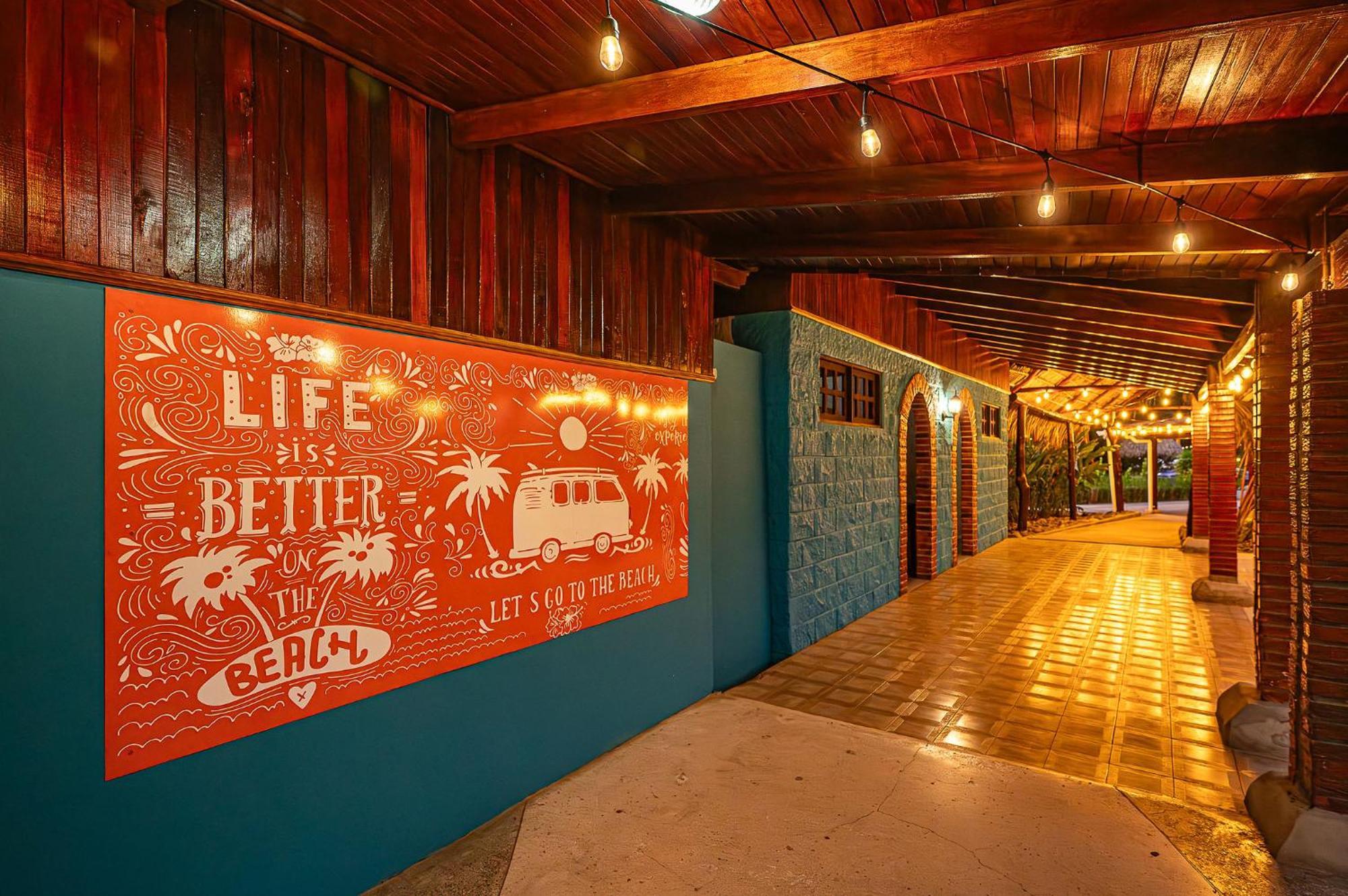 Beach Break Resort & Cr Surf Camp Jacó Exterior foto